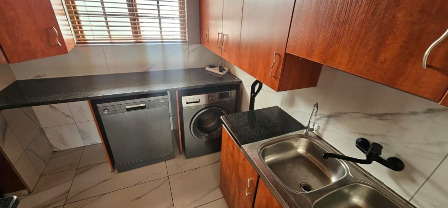 To Let 3 Bedroom Property for Rent in Safari Gardens North West